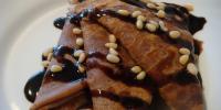 Шоколадные блины: лучшие рецепты десерта «Мешочки» с вишневой начинкой и шоколадным соусом